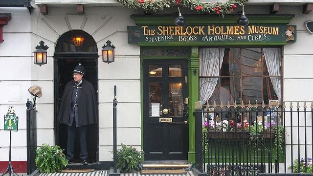 מוזיאון שרלוק הולמס (Sherlock Holmes Museum) מוזיאון שרלוק הולמס (Sherlock Holmes Museum)
