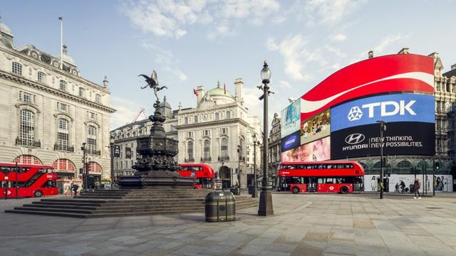 כיכר פיקדילי Piccadilly Circus כיכר פיקדילי Piccadilly Circus